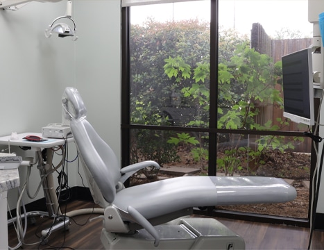 Dr. John Bonds. River Bend Dental of Plano. General, Cosmetic, Restorative, Preventative, Family Dentist, Emergency Dentistry, Crowns and Bridges, Implant Restoration, Mouth Guards, Teeth Whitening, Smile Makeover. Dentist in Plano, TX 75075