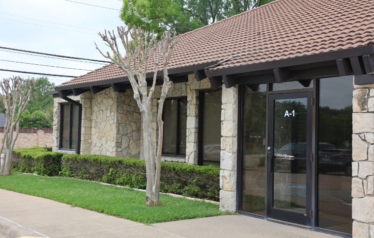 Dr. John Bonds. River Bend Dental of Plano. General, Cosmetic, Restorative, Preventative, Family Dentist, Emergency Dentistry, Crowns and Bridges, Implant Restoration, Mouth Guards, Teeth Whitening, Smile Makeover. Dentist in Plano, TX 75075
