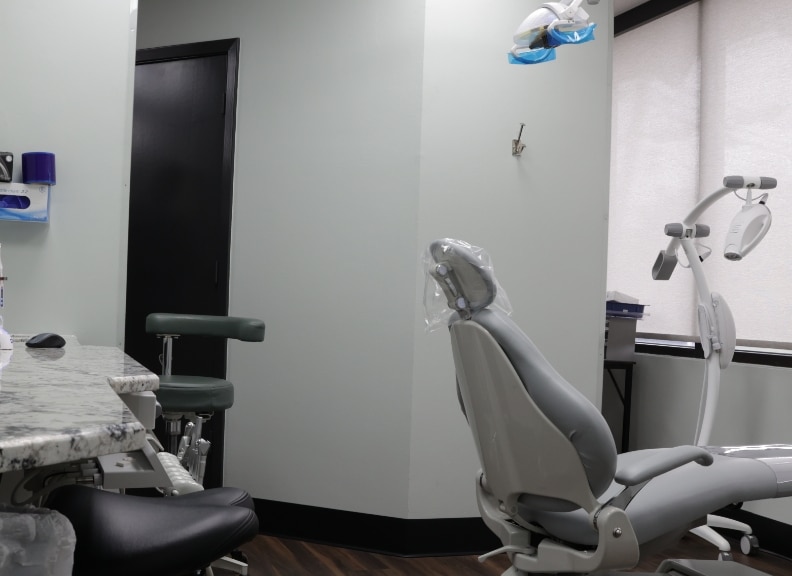 Dr. John Bonds. River Bend Dental of Plano. General, Cosmetic, Restorative, Preventative, Family Dentist, Emergency Dentistry, Crowns and Bridges, Implant Restoration, Mouth Guards, Teeth Whitening, Smile Makeover. Dentist in Plano, TX 75075